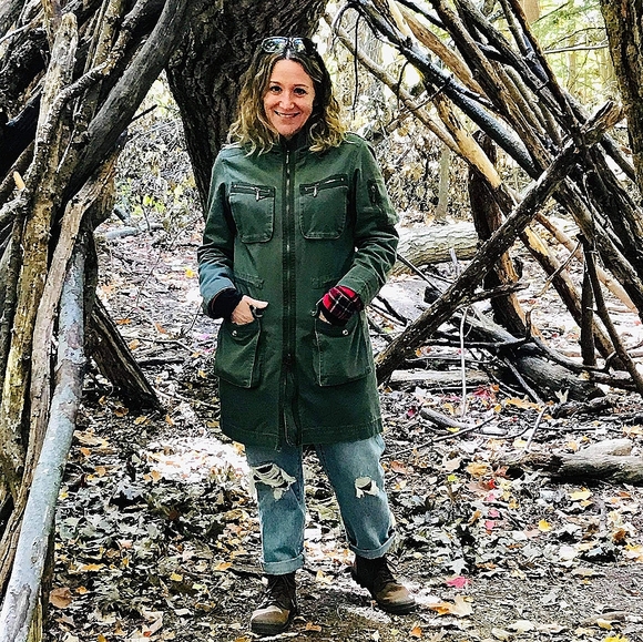 Meet your Posher, Kelli - Picture 1 of 1